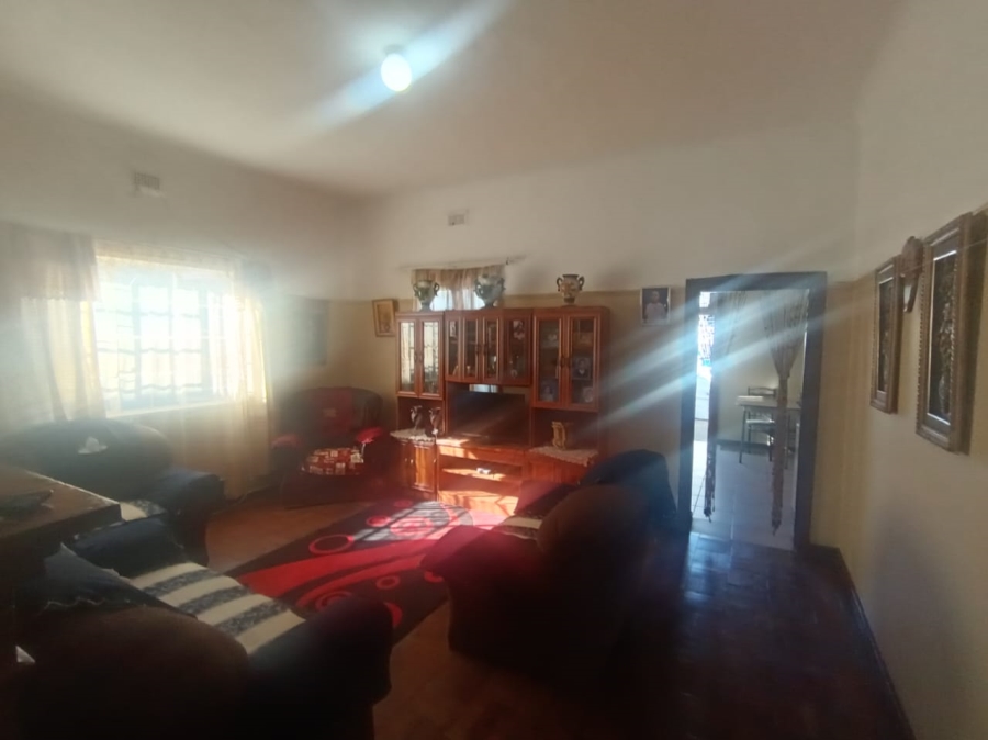 2 Bedroom Property for Sale in De Beers Northern Cape